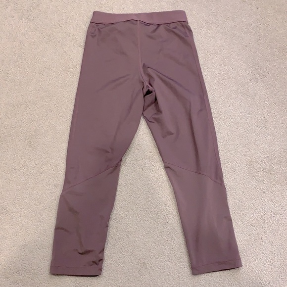 Nike Dri-Fit Cropped Leggings - Picture 2 of 5